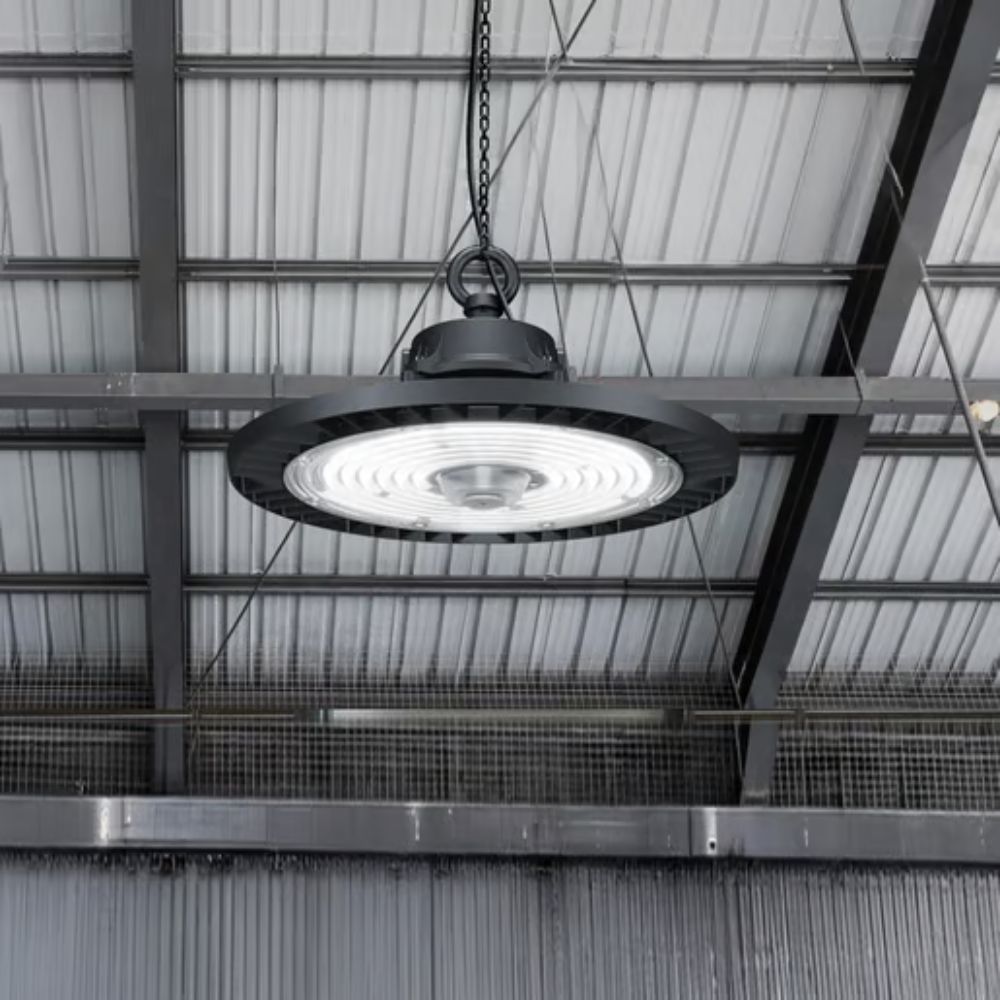 Lámpara industrial UFO - LED integrado - 200W - Luz fría 6 Lámpara industrial UFO - LED integrado - 200W - Luz fría - Imagen 6