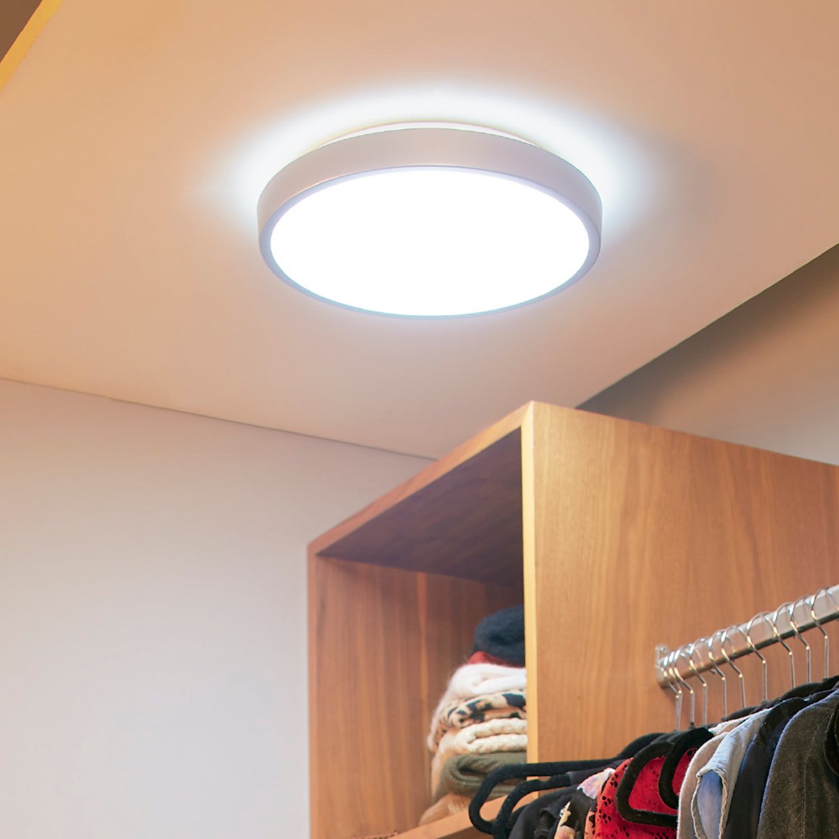 Plafón LED de sobreponer - 16W - Acabado blanco/satínado - Luz fría 5 Plafón LED de sobreponer - 16W - Acabado blanco/satínado - Luz fría - Imagen 5